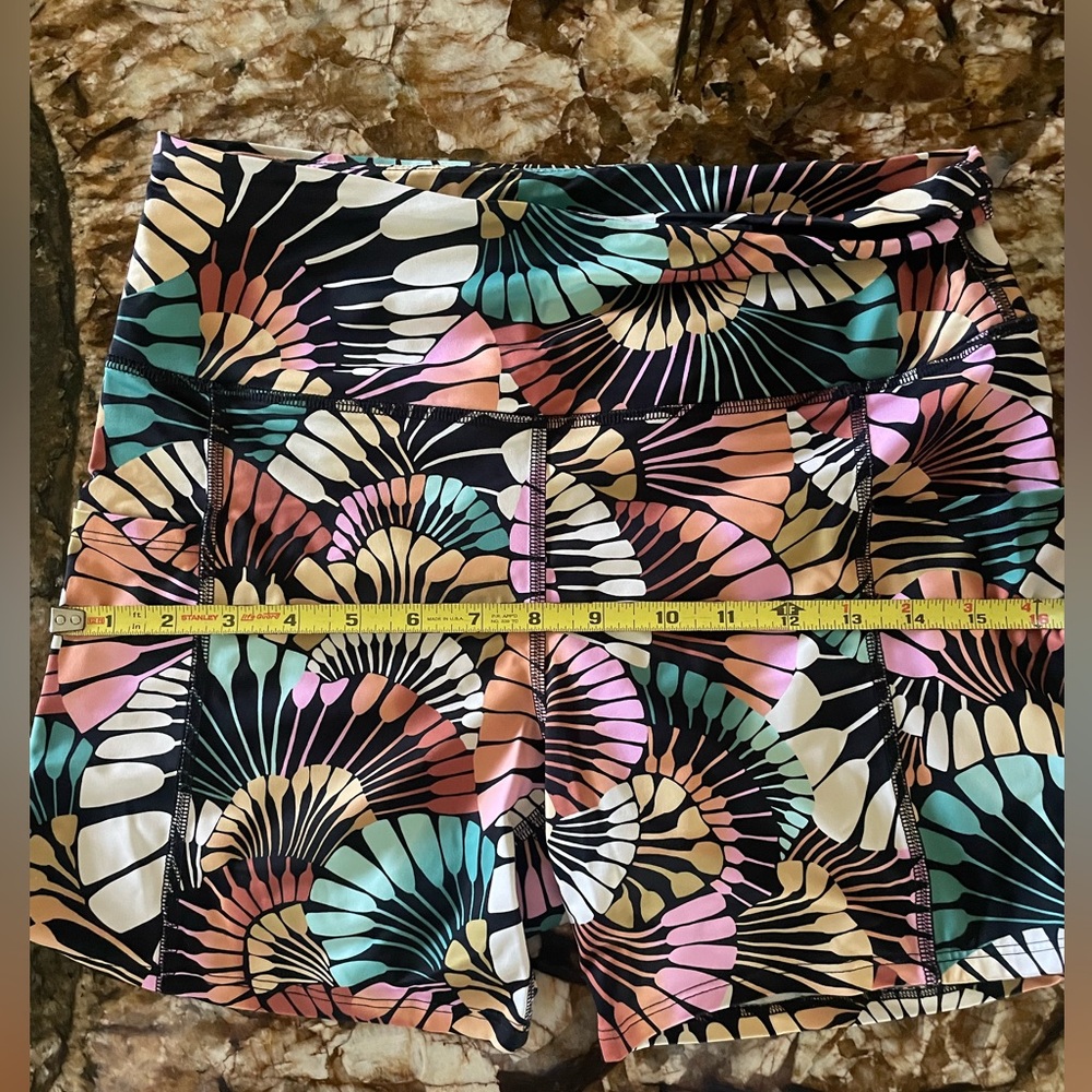 Colorful Patterned Two-Piece Workout Set From Bil… - image 8